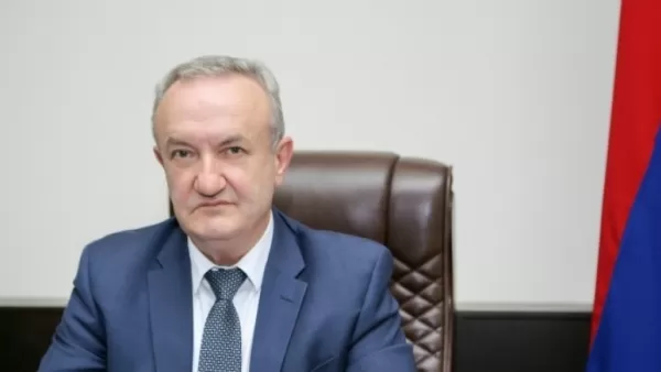 Դումանյանը արձագանքել է դպրոցում երկու տնօրեն լինելու մասին քննարկումներին 