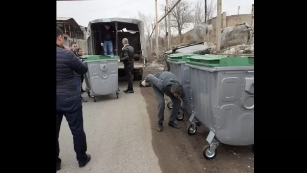 Քաղաքապետարանը սկսել է տեղադրել նոր ձեռք բերած 1000 մետաղյա աղբամանները