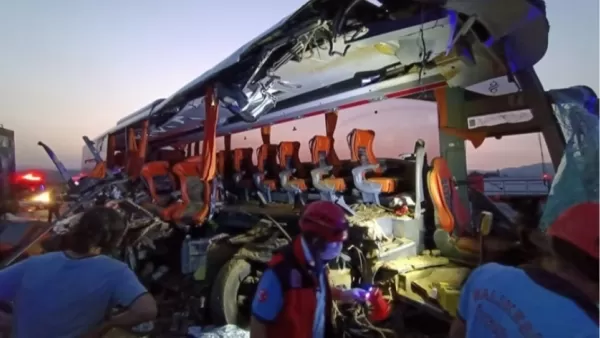 Թուրքիայում ավտոբուսը բախվել է բեռնատարին․ կա 9 զոհ