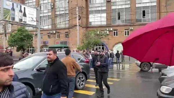 ՏԵՍԱՆՅՈՒԹ. Ընդդիմությունը սկսել է փակել Երևանի կենտրոնական փողոցները