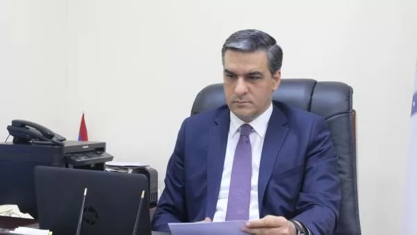 Արման Թաթոյանն այցելել է գերությունից վերադարձածներին 