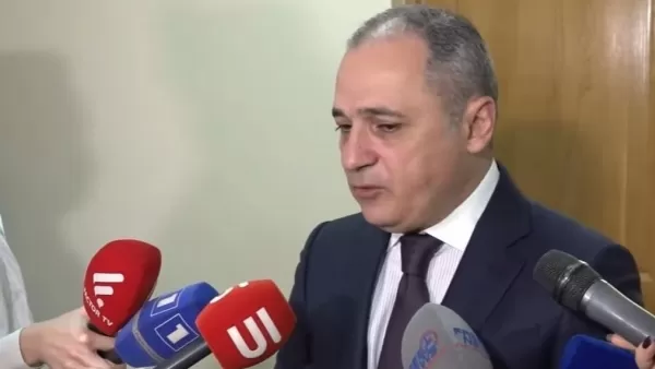Պարսիկները կարող են թեքվել ադրբեջանական կողմ, էժան լիցքավորել մեքենան, նոր մտնել մեր տարածք. Հակոբյան 