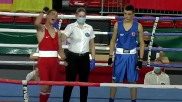 Ֆանտաստիկ հաղթանակ. հայ մարզիկը երկու անգամ նոկդաունի ենթարկեց թուրք մրցակցին  