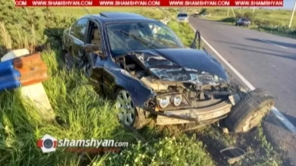 Խոշոր ավտովթար Գեղարքունիքի մարզում. բախվել են BMW-ն ու ВАЗ 21099 –ը. կան վիրավորներ. Shamshyan. com