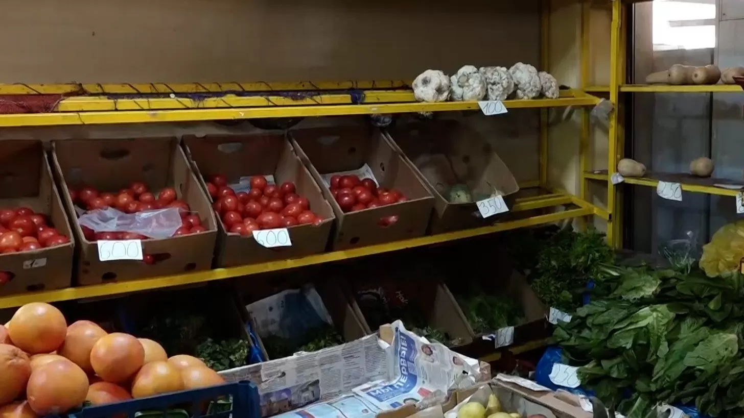 Այսօր Ստեփանակերտի խանութներին առաքվում է միրգ և բանջարեղեն․ Արցախի տեղեկատվական շտաբ