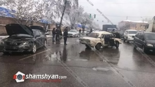  «Տեցի կռուգում» բախվել են Toyota Camry-ն ու ՎԱԶ 2106-ը․ կա վիրավոր