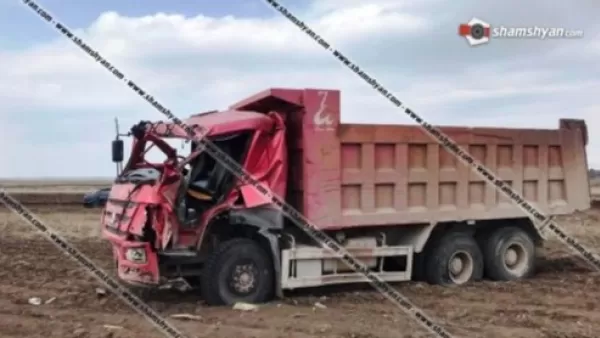 Շիրակի մարզում բախվել են Hovo բեռնատարները. վարորդները տեղափոխվել են հիվանդանոց