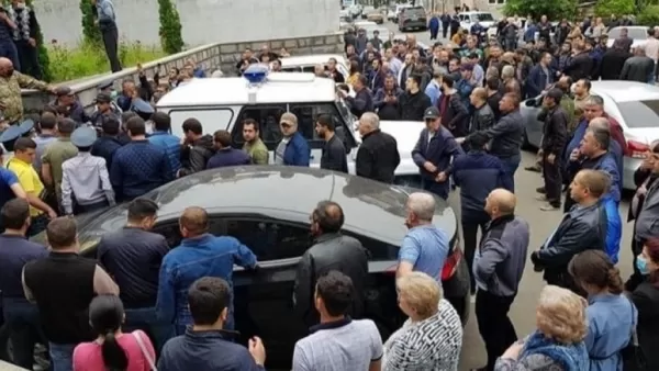Կապանում ոստիկանությունը բերման է ենթարկել Գևորգ Փարսյանի թիմակցին