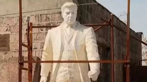 Կարեն Դեմիրճյանի արձանը պատրաստ կլինի ամռանը