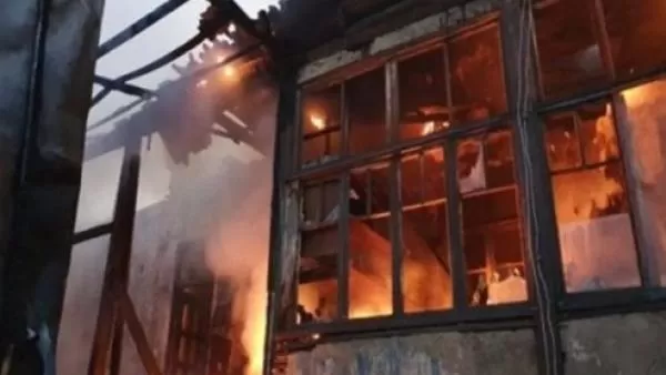 Խոշոր հրդեհ՝ Պտղունք գյուղում. այրվել է 10 բնակարան. դեպքի վայրում է եղել նաև ԱԻՆ նախարարը