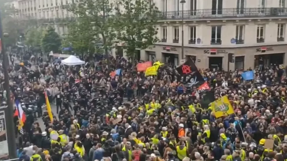 ՏԵՍԱՆՅՈՒԹ․ Ֆրանսիայում զանգվածային ցույցերն ու բախումները շարունակվում են