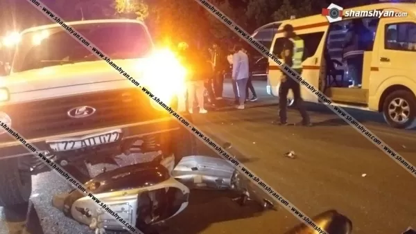 Երևանում բախվել են 24-ամյա վարորդների Նիվան ու մոպեդը