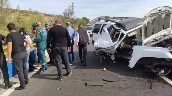 Ավտովթար` Սևան-Երևան մայրուղում. մեքենան ջարդուփշուր է եղել