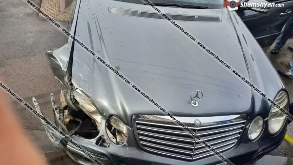 «Գյումրի» բժշկական կենտրոնի ֆինանսատնտեսաական բաժնի պետի առևանգված Mercedes-ը վթարված վիճակում հայտնաբերվել է Գյումրի քաղաքի «Վեգա» խանութի մոտ