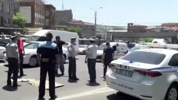 ՏԵՍԱՆՅՈՒԹ․ Անհետ կորած զինծառայողների հարազատները փակել են Հերացի փողոցը․ քաղաքացիների մեջ վիճաբանություն սկսվեց