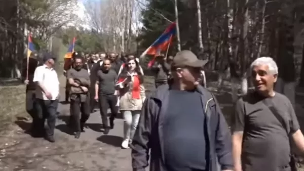 Մեկնարկել է ընդդիմության երրորդ երթը` Ապարանից