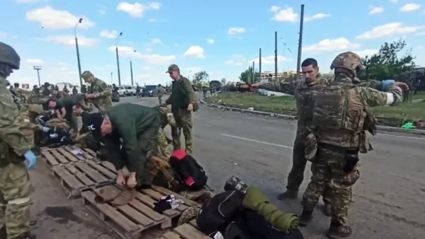 ՏԵՍԱՆՅՈՒԹ․ ՌԴ ՊՆ-ն ցույց է տվել, թե ինչպես են «Ազովստալ»-ից վերջին ուկրաինացի զինվորները հանձնվում 