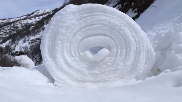 «Սյունիքում ձյունը լեռնալանջերից սահել է և ընդունել այսպիսի բացառիկ տեսք»․ Գագիկ Սուրենյան