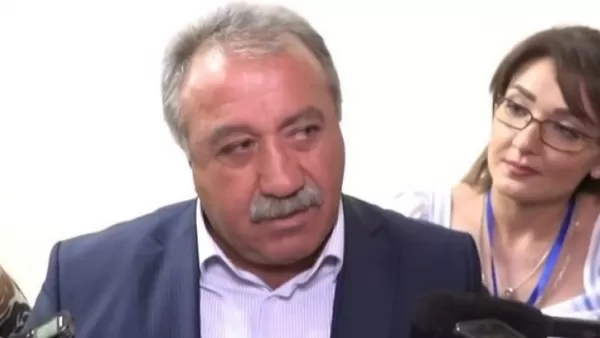 «Ոչ մեկ իրավունք չունի ասի, թե Վանեցյանն ուսադիրներն աղբաման է նետել». Սասուն Միքայելյան