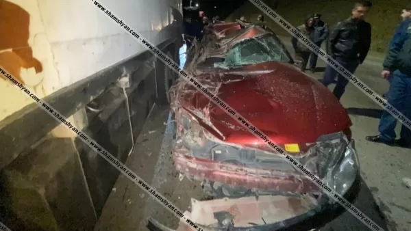 Խոշոր ավտովթար Սյունիքի մարզում. 20-ամյա վարորդը Opel-ով մխրճվել է КамАЗ-ի հետնամասի մեջ. կան վիրավորներ. Shamshyan. com