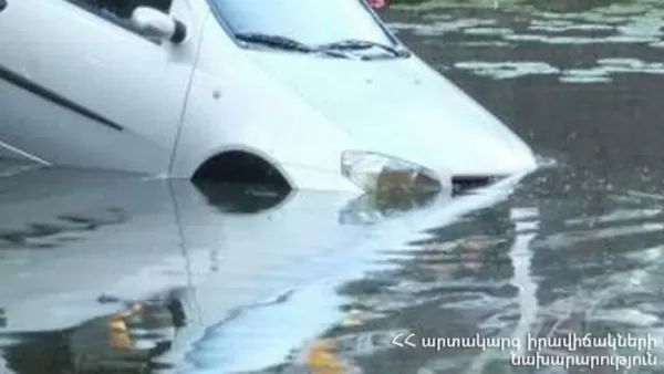 Վեդի-Լանջառ ավտոճանապարհի «Hyundai Sonata»-ն ընկել է ջրատարը. կան տուժածներ