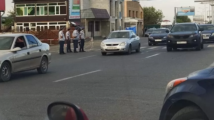 Ինչու՞ է ոստիկանությունն ուղեփակոցներ դրել Երևան մտնող ճանապարհներին