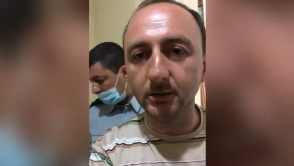 ՏԵՍԱՆՅՈՒԹ. Եկել են տունս են խուզարկում, թմրանյութ են փնտրում. ԱԺ-ի մոտ էշով ակցիա իրականացրած քաղաքացի