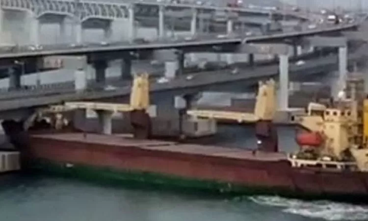 ՏԵՍԱՆՅՈՒԹ. Հարբած նավապետի պատճառով ռուսական նավ է բախվել կամրջին