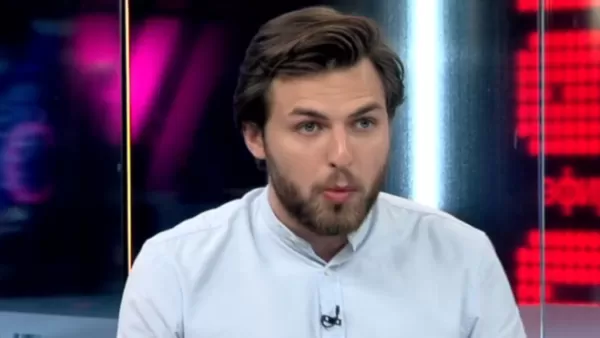 «Дождь» հեռուստաալիքն աշխատանքից ազատել է լրագրողին, ով եթերում ռուսական բանակն անվանել է «մերոնք»