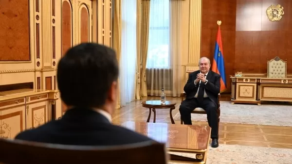 ՏԵՍԱՆՅՈՒԹ. Արմեն Սարգսյանն ու Արման Թաթոյանը քննարկել են սահմանին տիրող իրավիճակը
