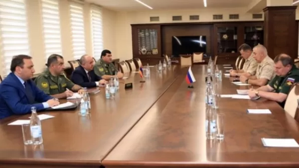 Արշակ Կարապետյանն ու Ռուստամ Մուրադովը հանդիպել են