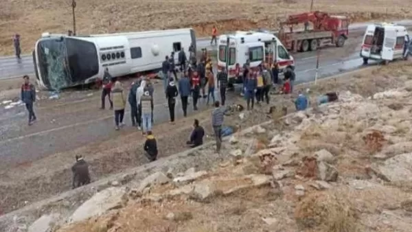 Թուրքիայում միգրանտներ տեղափոխող ավտոբուս է շրջվել