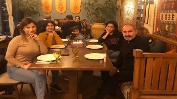 ՏԵՍԱՆՅՈՒԹ. Ինչպես են Փաշինյանի ընտանիքից QR կոդ պահանջել Դիլիջանի սրճարանում