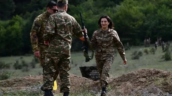 18-27 տարեկան կանանց առաջարկվում է մասնակցել 45-օրյա զինվորական վարժանքների. վարչապետի տիկին Աննա Հակոբյան-ՊՆ