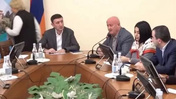 ՏԵՍԱՆՅՈՒԹ․ Մեր հողամասը վաճառելուց 50․000 դրամ ծախսեցի, իմանայի այդքան ծախսելու եմ, չէի էլ վաճառի, թող մնար անտեր․ պատգամավոր 
