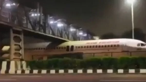 ՏԵՍԱՆՅՈՒԹ. Հնդկաստանում կամրջի տակ ինքնաթիռ է խցանվել
