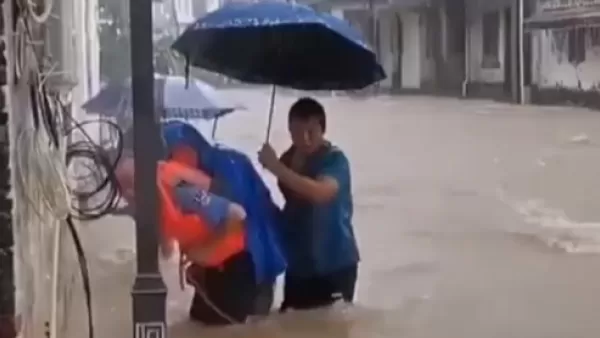 ՏԵՍԱՆՅՈՒԹ. Չինաստանում տեղատարափ անձրևների պատճառով քաղաքները ջրի տակ են անցնում