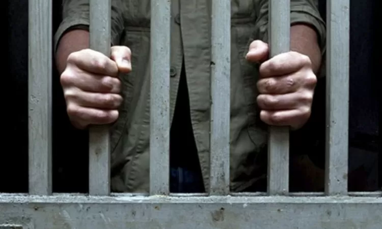 Դատախազների այցից հետո կալանավորված Կարեն Հովհաննիսյանը դադարեցրել է 44 օր տևած հացադուլը