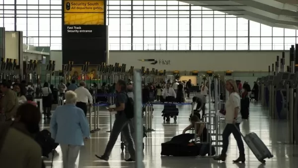 Լոնդոնի օդանավակայաններում հարյուրավոր չվերթներ են չեղարկվել կամ հետաձգվել