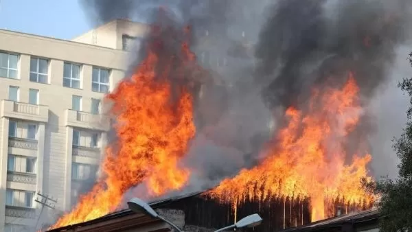  Պտղունք գյուղում այրվում են մի քանի բնակելի տներ 