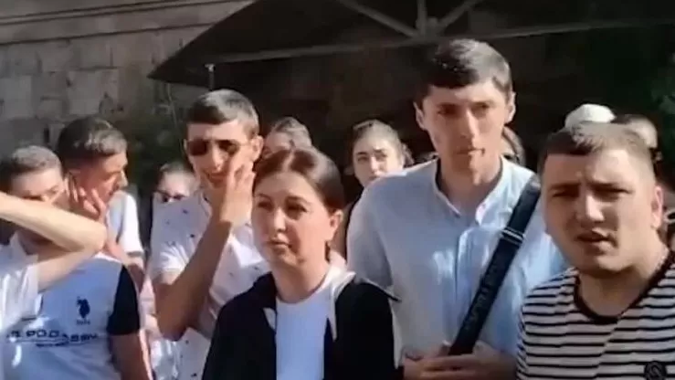 ՏԵՍԱՆՅՈՒԹ. «Ինչի՞ սենց ագրեսիա չէին ցուցաբերում Վագիֆին առևանգողների հանդեպ». ակցիայի մասնակից 