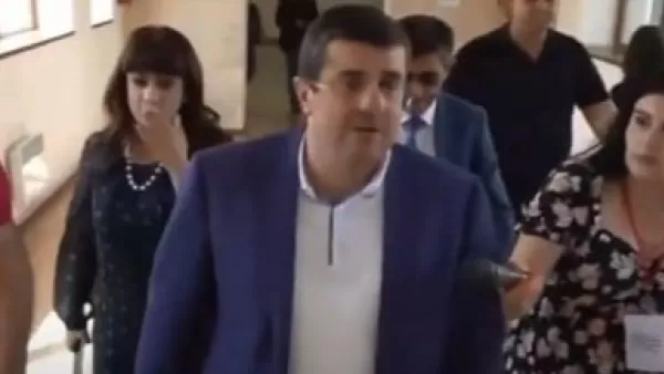 Սահմանային, սոցիալ–տնտեսական, արտաքին քաղաքական հարցերն ենք քննարկել. Արայիկ Հարությունյան 