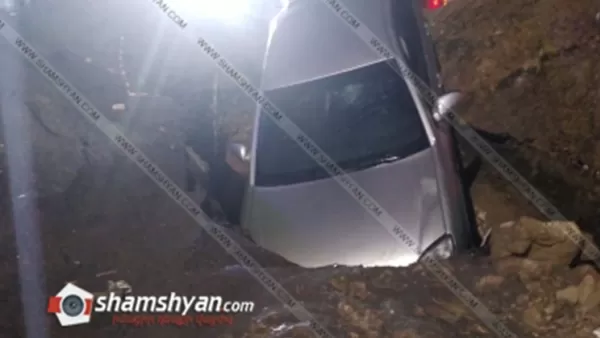 «Վեոլիա Ջրի» անփութության հետևանքով Երևանում 28-ամյա վարորդը Opel-ով հայտնվել է փոսում․ shamshyan
