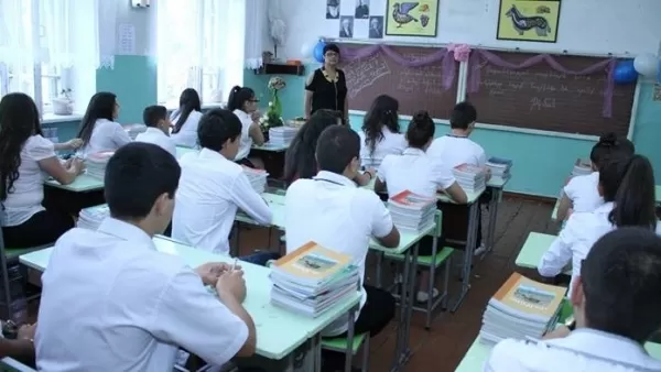 ՏԵՍԱՆՅՈՒԹ․ Նախարարը՝ ադրբեջաներենի և թուրքերենի  դասավանդման մասին 