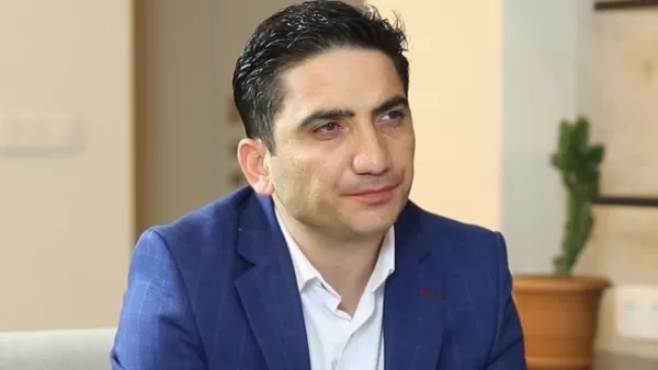 ՏԵՍԱՆՅՈՒԹ․ Լապշինը շարքային սրիկա է․ Հոխիկյան 