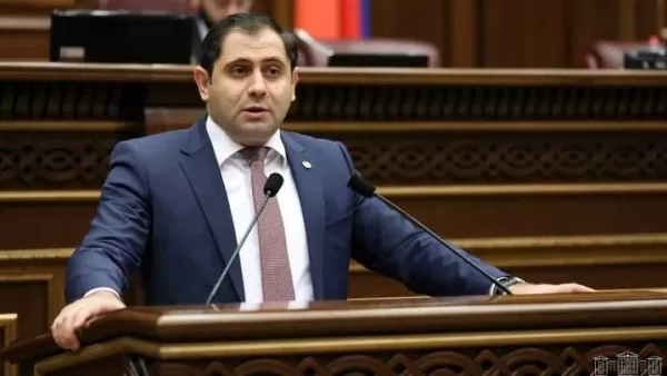 ՊՆ-ում բոլոր կադրերն իրենց տեղում են․ Պապիկյան 