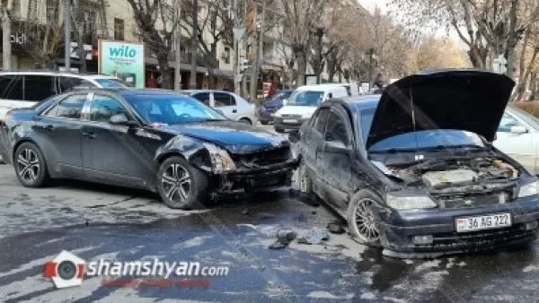 Երևանում բախվել են Cadillac-ն ու Opel Astra-ն․ կա վիրավոր