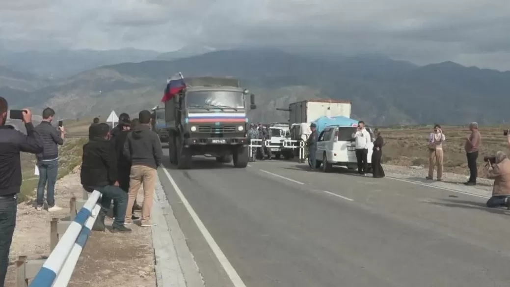ՏԵՍԱՆՅՈՒԹ. Ռուս խաղաղապահների շուրջ 15 բեռնատար Հայաստանից Արցախ է անցել