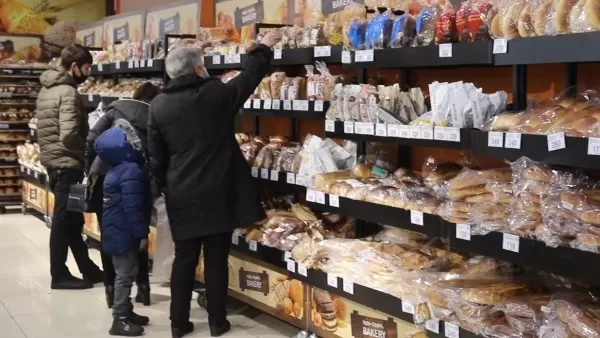 Հայաստանում առաջին անհրաժեշտության սննդատեսակները, իրար հերթ չտալով, թանկանում են. «Ժողովուրդ» 