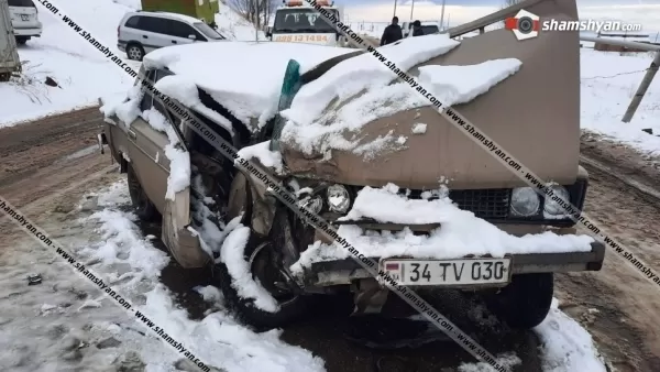 Շիրակի մարզում բախվել են Nissan Murano-ն ու ВАЗ 2106-ը. կան վիրավորներ